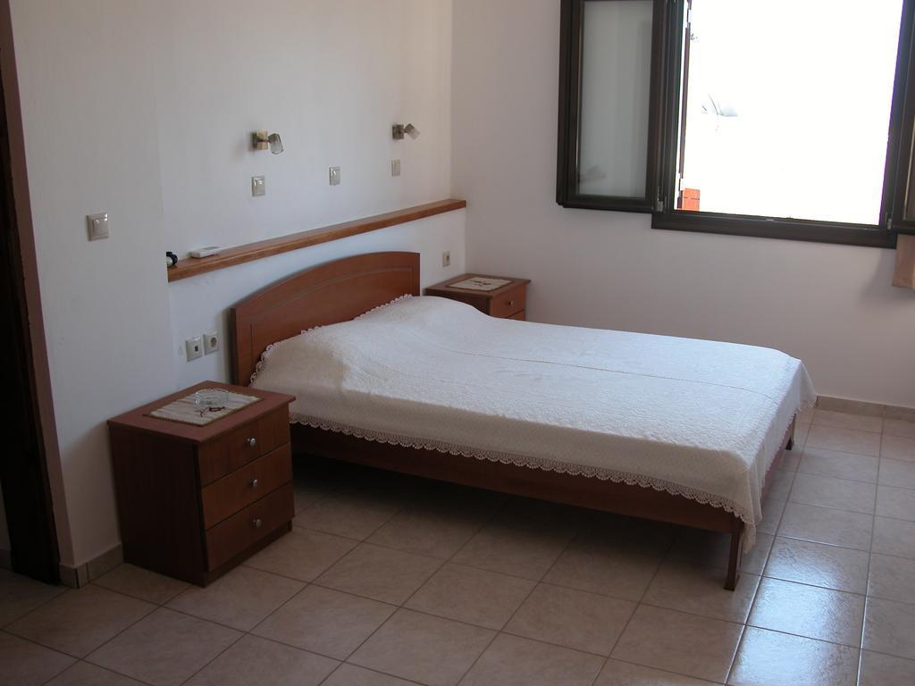 Aptera Hotel Megala Chorafia Room photo